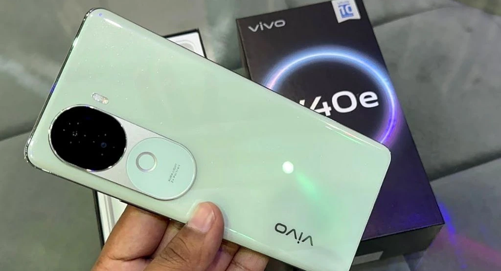 Vivo V40e